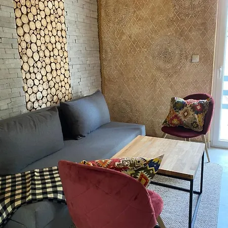 Snjezna Kraljica 1 アパート *